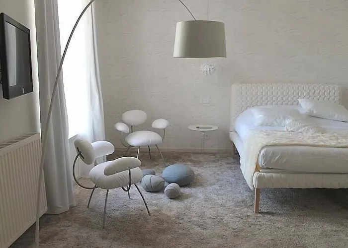 Maison Marie Barrault בית הארחה 4*